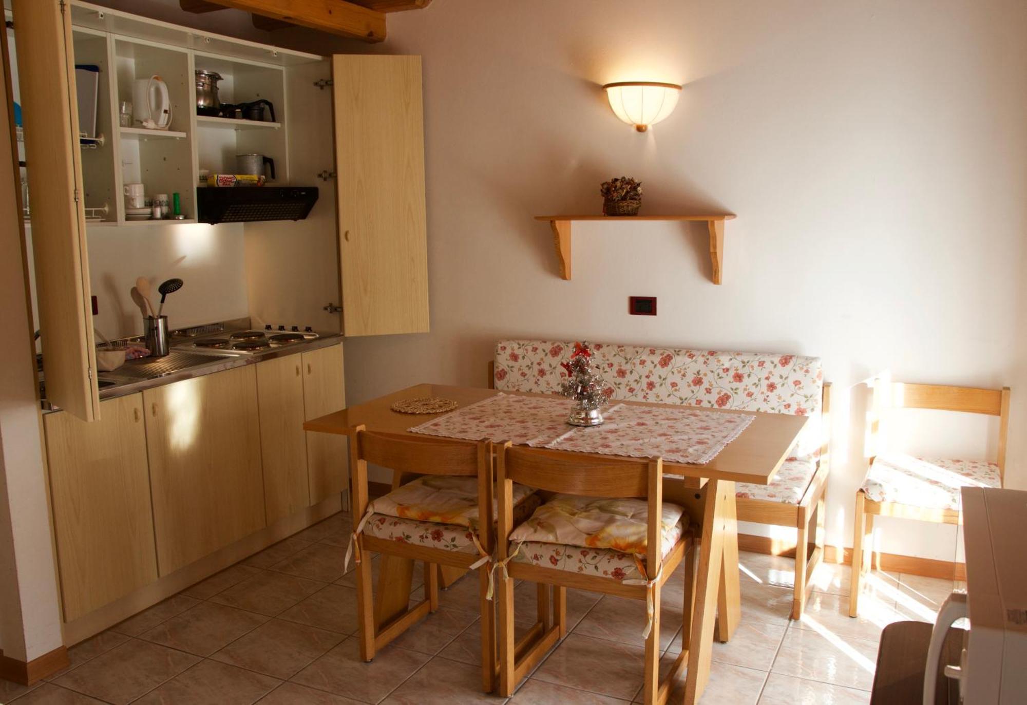 Chalet Al Lago Molveno Cameră foto